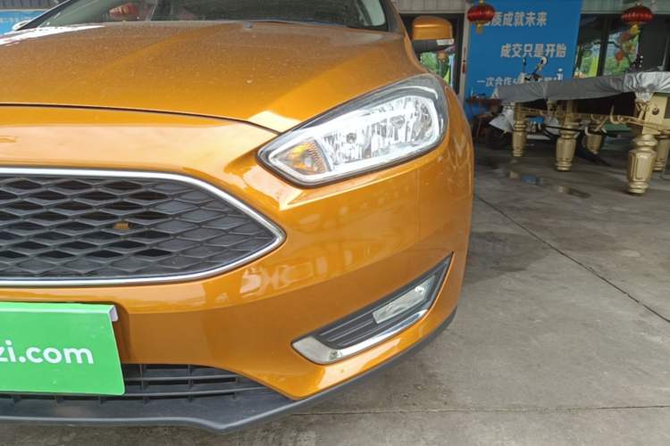 Used Ford Focus 2015 Hatchback 1.6L Manual Fashion Edition Left Front Headlight