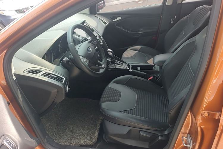 Used Ford Focus 2015 Hatchback 1.6L Automatic Fashion Edition Left Front Seat