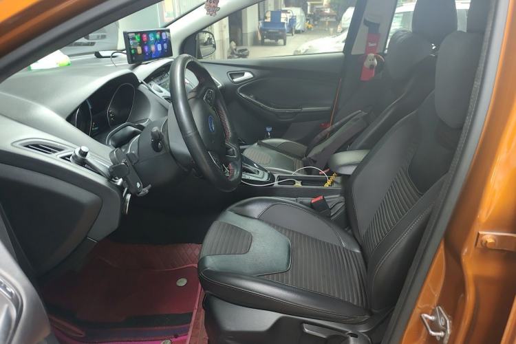 Used Ford Focus 2015 Hatchback 1.6L Automatic Fashion Edition Left Front Seat