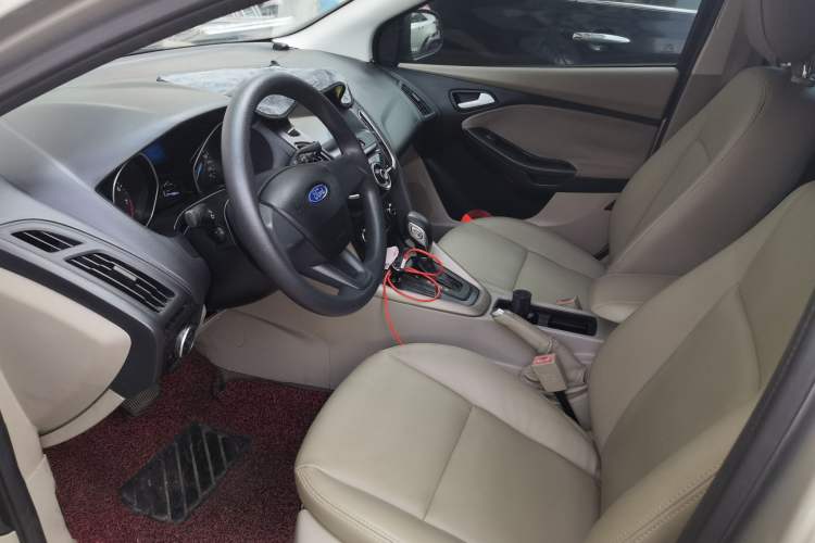 Used Ford Focus 2015 Sedan 1.6L Automatic Comfort Model Left Front Seat