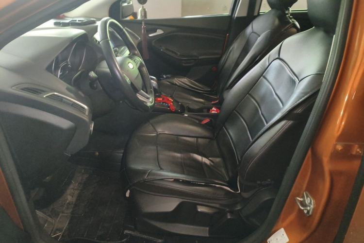 Used Ford Focus 2015 Hatchback EcoBoost 180 Automatic Elite Model Left Front Seat