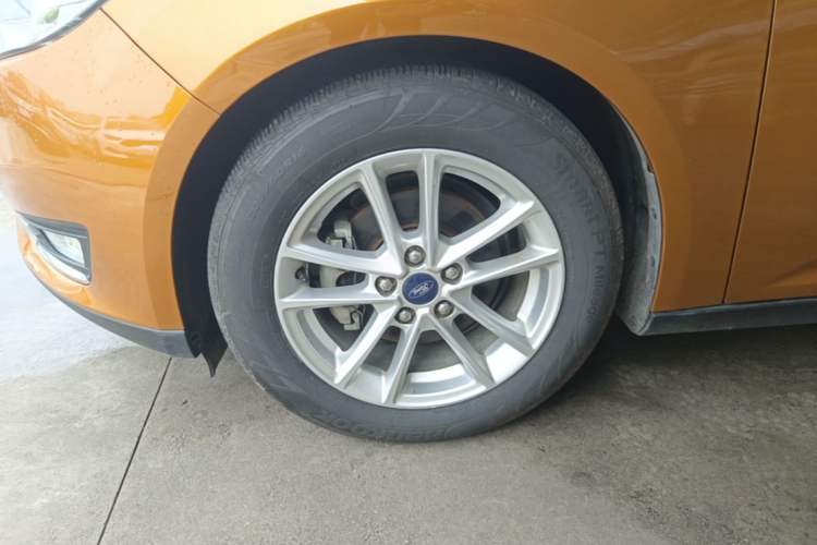 Used Ford Focus 2015 Hatchback 1.6L Manual Fashion Edition Left Front Wheel Hub