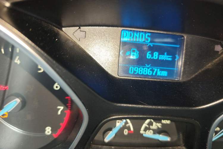Used Ford Focus 2015 Hatchback 1.6L Automatic Fashion Edition Odometer Close Up