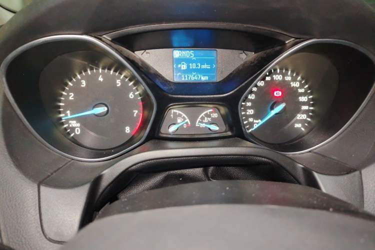Used Ford Focus 2015 Hatchback 1.6L Automatic Fashion Edition Odometer Close Up