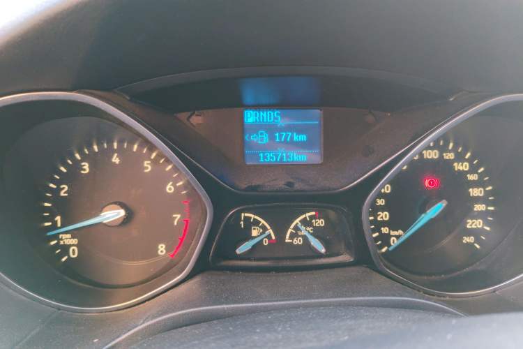 Used Ford Focus 2015 Hatchback 1.6L Automatic Fashion Edition Odometer Close Up