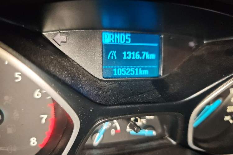 Used Ford Focus 2015 Hatchback 1.6L Automatic Comfort Model Odometer Close Up