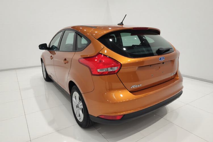 Used Ford Focus 2015 Hatchback 1.6L Automatic Comfort Model Rear Left 45 Deg
