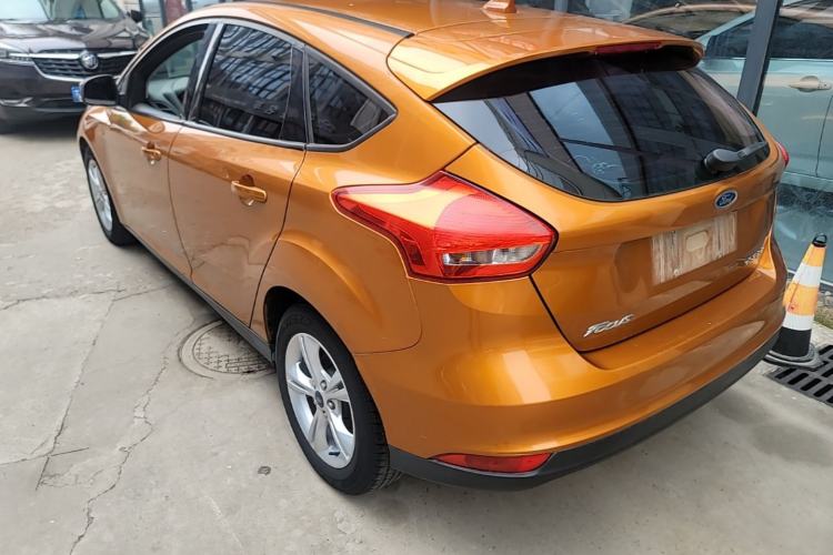 Used Ford Focus 2015 Hatchback 1.6L Automatic Comfort Model Rear Left 45 Deg