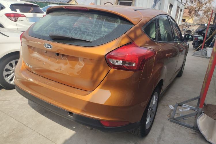 Used Ford Focus 2015 Hatchback 1.6L Automatic Comfort Model Rear Right 45 Deg