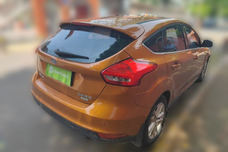 Used Ford Focus 2015 Hatchback EcoBoost 180 Automatic Elite Model Rear Right 45 Deg