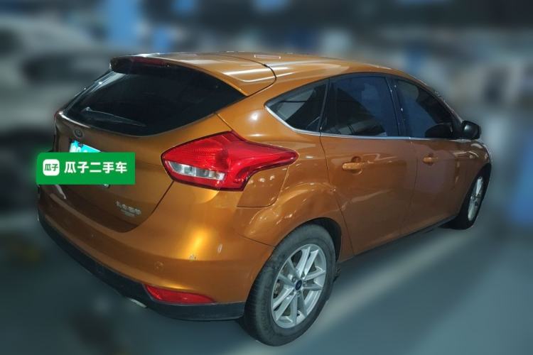Used Ford Focus 2015 Hatchback EcoBoost 180 Automatic Elite Model Rear Right 45 Deg