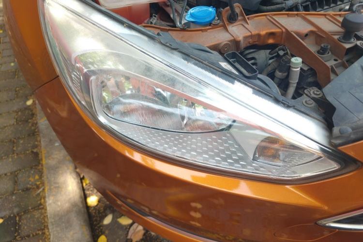 Used Ford Focus 2015 Hatchback EcoBoost 180 Automatic Elite Model Right Front Headlight