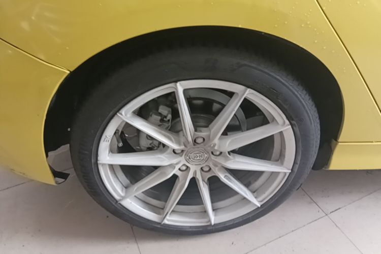 Used Ford Focus 2015 Hatchback EcoBoost 180 Automatic Elite Model Right Rear Wheel Hub