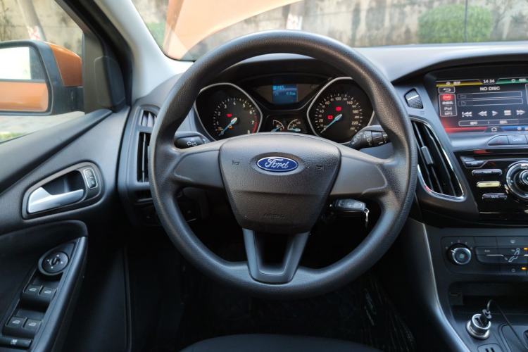 Used Ford Focus 2015 Hatchback 1.6L Automatic Comfort Model Steering Wheel