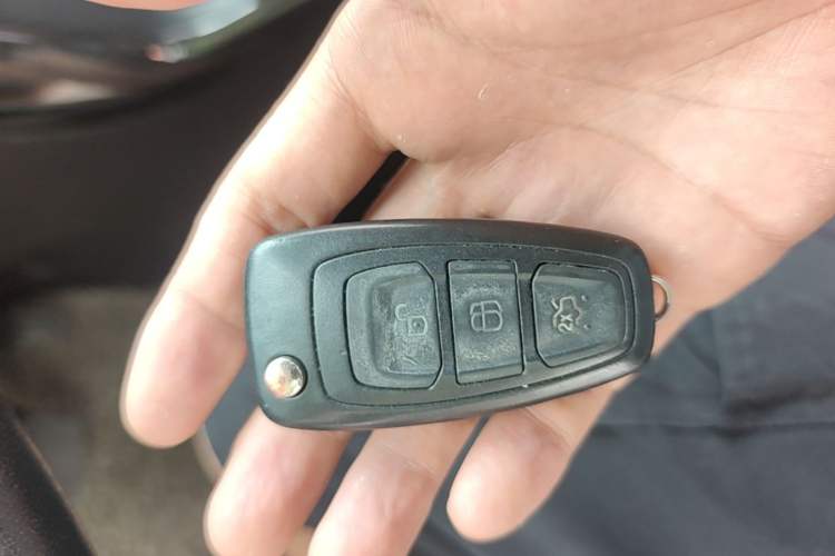 Used Ford Focus 2015 Hatchback 1.6L Automatic Fashion Edition Vehicle Key