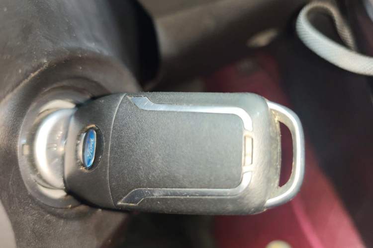 Used Ford Focus 2015 Hatchback 1.6L Automatic Fashion Edition Vehicle Key