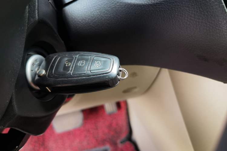 Used Ford Focus 2015 Sedan 1.6L Automatic Comfort Model Vehicle Key