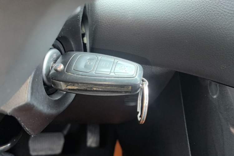 Used Ford Focus 2015 Hatchback EcoBoost 125 Automatic Supreme Style Edition Vehicle Key