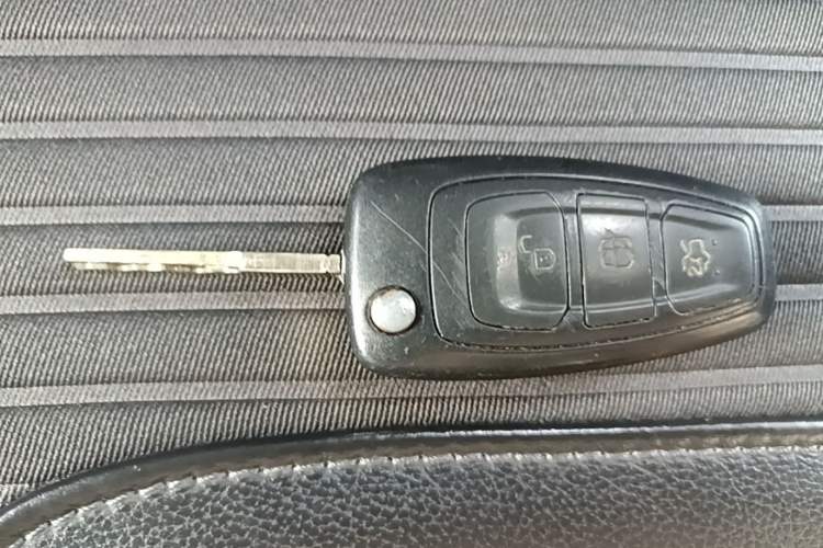 Used Ford Focus 2015 Hatchback EcoBoost 125 Automatic Supreme Style Edition Vehicle Key
