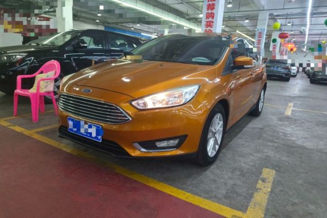 Ford Focus 2015 Hatchback 1.6L Automatic Fashion Edition с пробегом