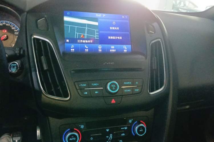 Used Ford Focus 2016 2.3T RS Track Edition Audio And AC Panel