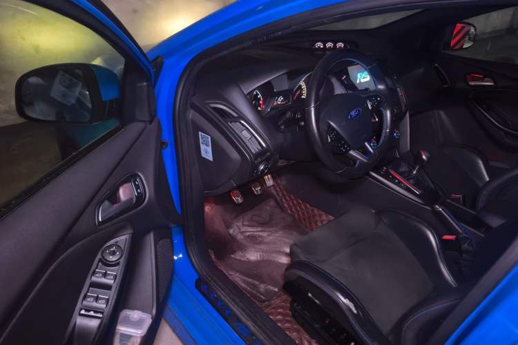 Used Ford Focus 2016 2.3T RS Track Edition Driver Seat