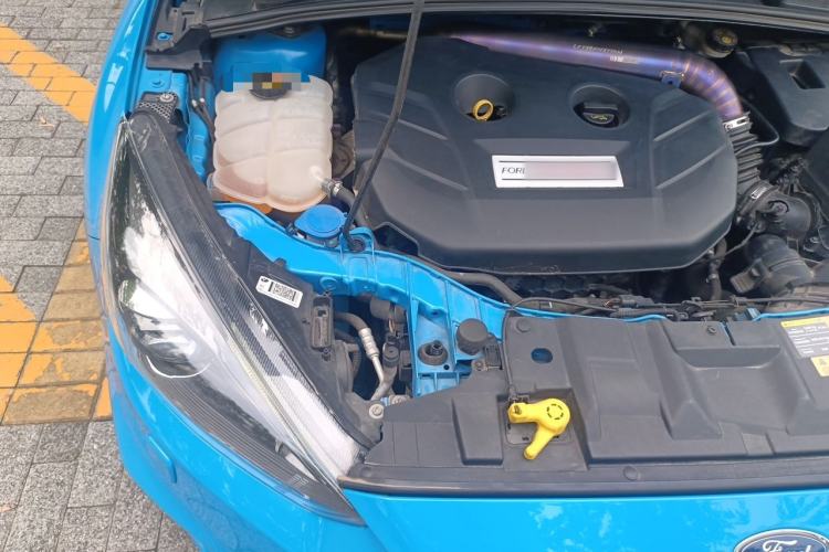 Used Ford Focus 2016 2.3T RS Track Edition Engine Bay Right
