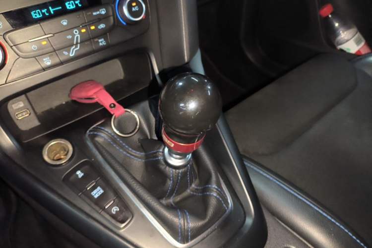 Used Ford Focus 2016 2.3T RS Track Edition Gear Lever