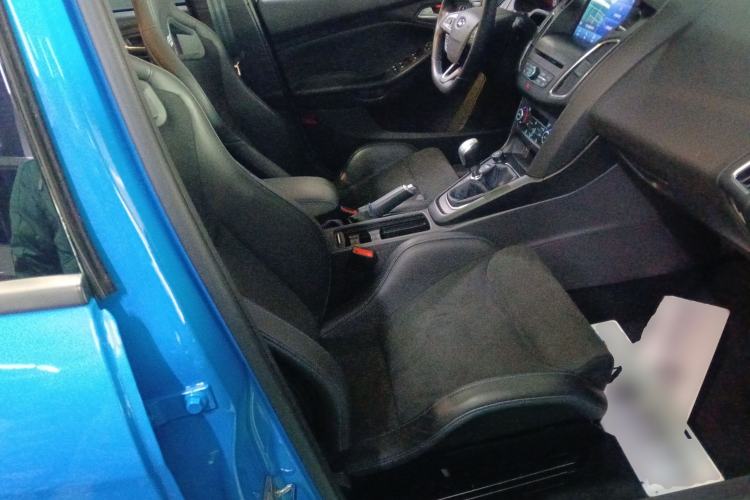 Used Ford Focus 2016 2.3T RS Track Edition Right Front Seat