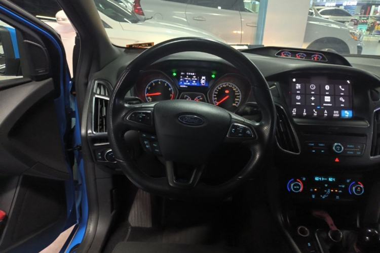 Used Ford Focus 2016 2.3T RS Track Edition Steering Wheel
