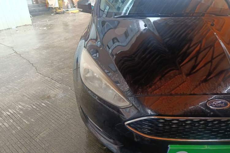 Used Ford Focus 2017 Hatchback 1.6L Automatic Comfort Plus SmartDrive Edition Right Front Headlight