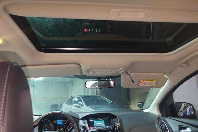 Used Ford Focus 2017 Hatchback 1.6L Automatic Fashion Edition Smart Drive Version Headliner