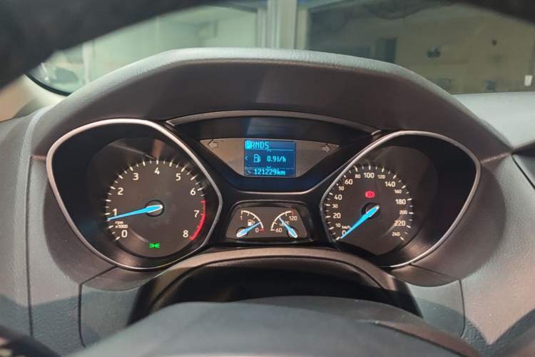 Used Ford Focus 2017 Hatchback 1.6L Automatic Fashion Edition Smart Drive Version Instrument Cluster