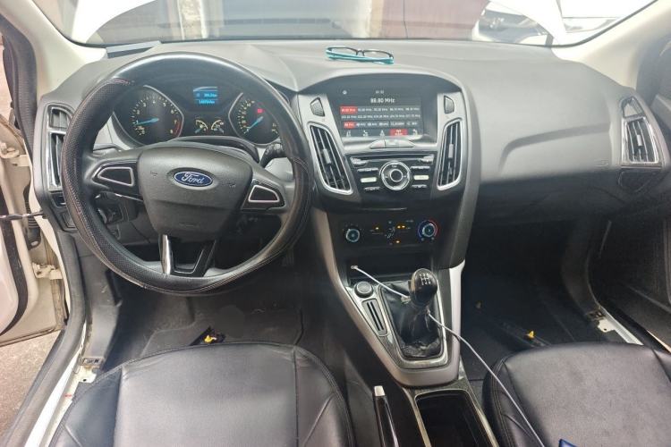 Used Ford Focus 2017 Hatchback 1.6L Manual Comfort Plus SmartDrive Edition Center Console