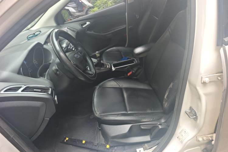 Used Ford Focus 2017 Hatchback 1.6L Manual Comfort Plus SmartDrive Edition Left Front Seat