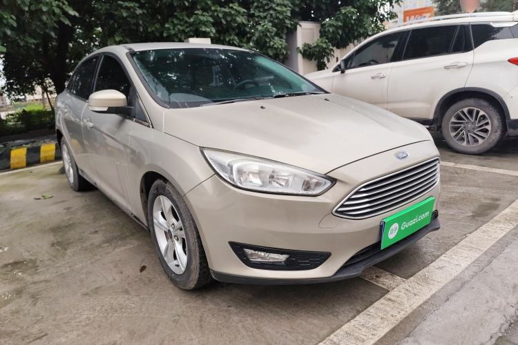 Used Ford Focus 2017 Sedan 1.6L Automatic Comfort Plus SmartDrive Edition Front Right 45 Deg