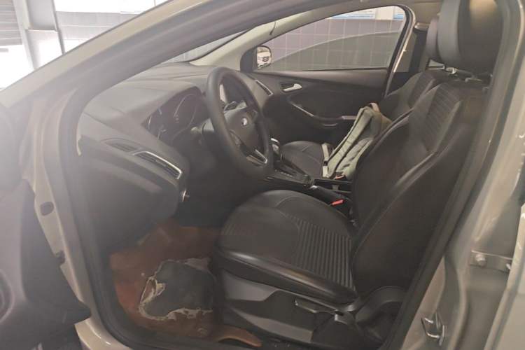 Used Ford Focus 2017 Sedan 1.6L Automatic Fashion Edition Smart Drive Version Left Front Seat