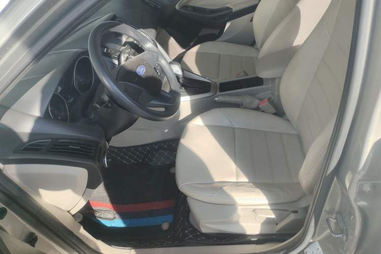 Used Ford Focus 2017 Sedan 1.6L Automatic Comfort Plus SmartDrive Edition Left Front Seat