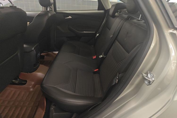 Used Ford Focus 2017 Sedan 1.6L Automatic Fashion Edition Smart Drive Version Left Rear Seat