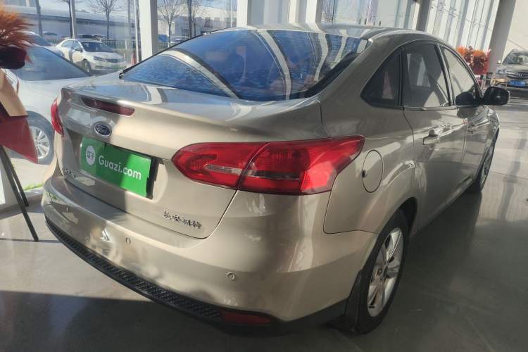 Used Ford Focus 2017 Sedan 1.6L Automatic Comfort Plus SmartDrive Edition Rear Right 45 Deg