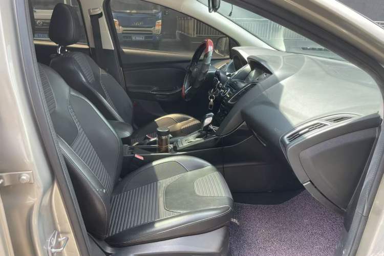 Used Ford Focus 2017 Hatchback EcoBoost 125 Automatic - Ultra-Powerful Style Edition with Smart Drive Features Right Front Seat