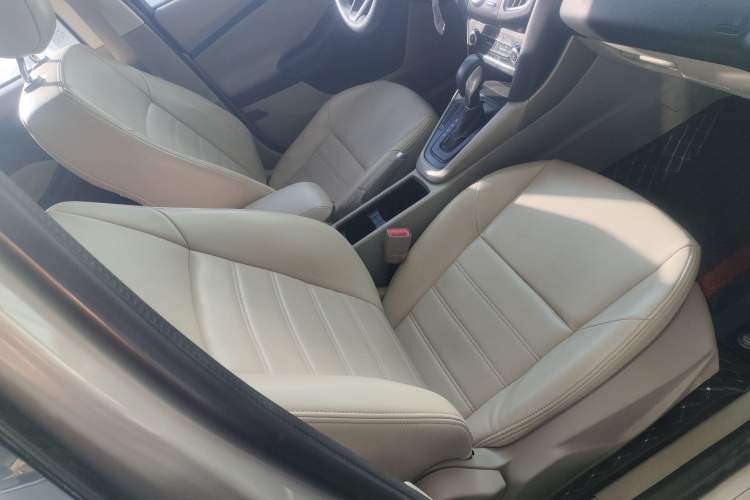 Used Ford Focus 2017 Sedan 1.6L Automatic Comfort Plus SmartDrive Edition Right Front Seat