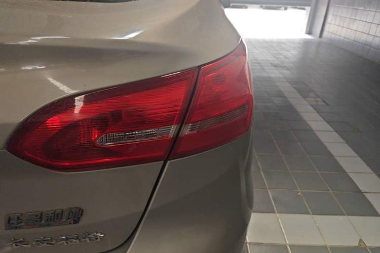 Used Ford Focus 2017 Sedan 1.6L Automatic Fashion Edition Smart Drive Version Right Rear Taillight