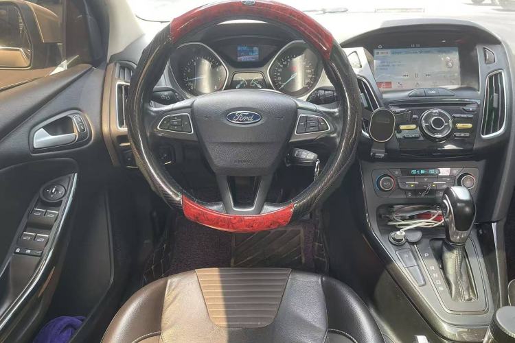 Used Ford Focus 2017 Hatchback EcoBoost 125 Automatic - Ultra-Powerful Style Edition with Smart Drive Features Steering Wheel