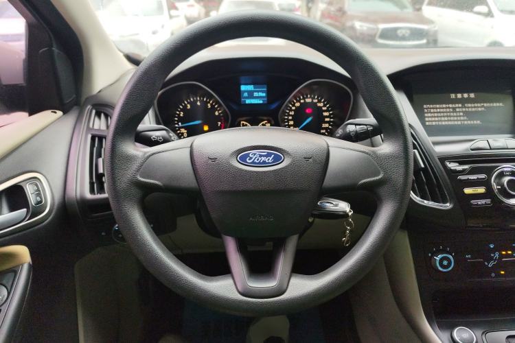 Used Ford Focus 2017 Sedan 1.6L Automatic Comfort Plus SmartDrive Edition Steering Wheel