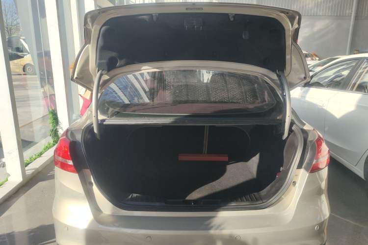 Used Ford Focus 2017 Sedan 1.6L Automatic Comfort Plus SmartDrive Edition Trunk