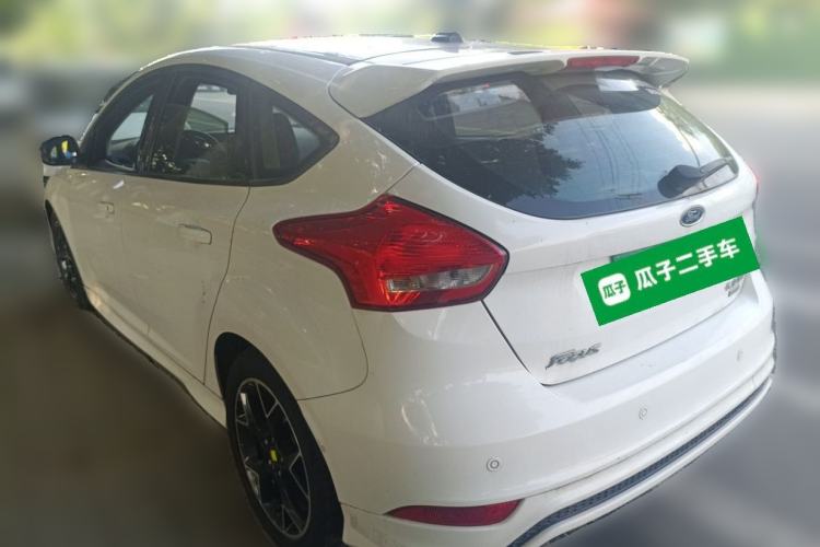 Used Ford Focus 2017 1.5T CTCC White and Black Limited Edition Rear Left 45 Deg