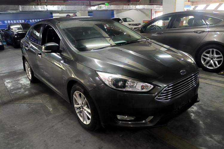 Used Ford Focus 2017 Sedan 1.6L Manual Fashion Edition Smart Drive Version Front Right 45 Deg
