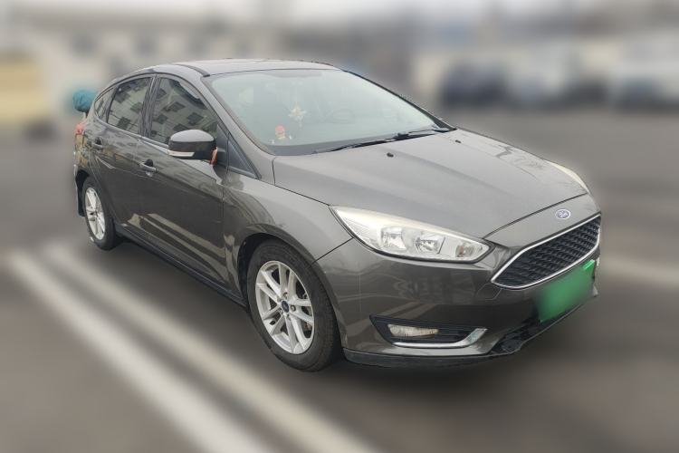 Used Ford Focus 2017 Hatchback EcoBoost 125 Automatic - Ultra-Powerful Style Edition with Smart Drive Features Front Right 45 Deg