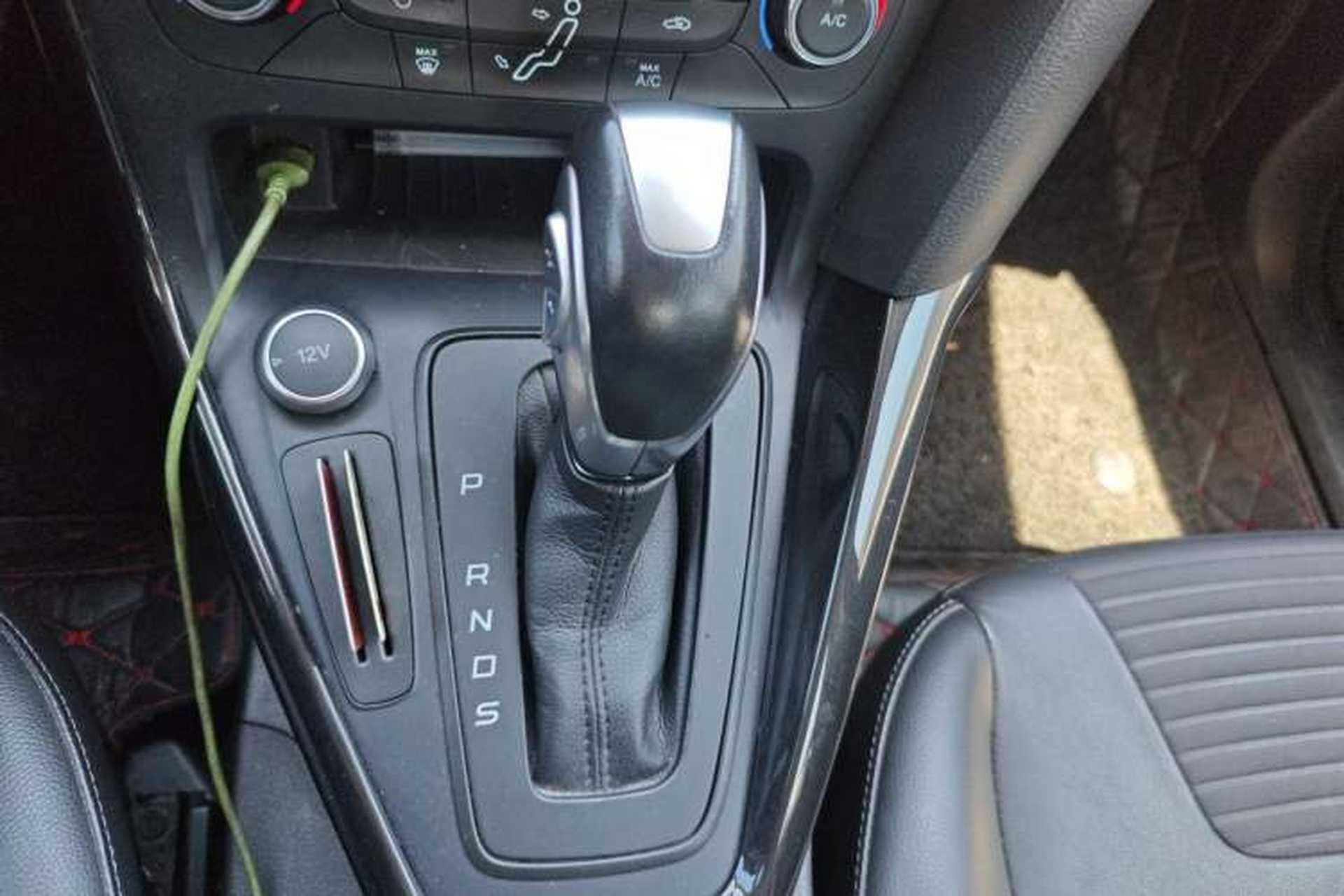 Used Ford Focus 2017 Sedan 1.6L Automatic Fashion Edition Smart Drive Version Gear Lever